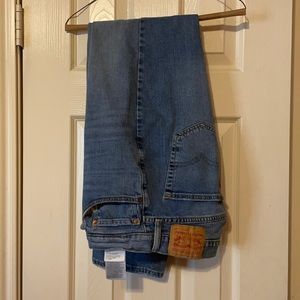 Levi’s Men’s Jeans 541 style with Tapered Legs